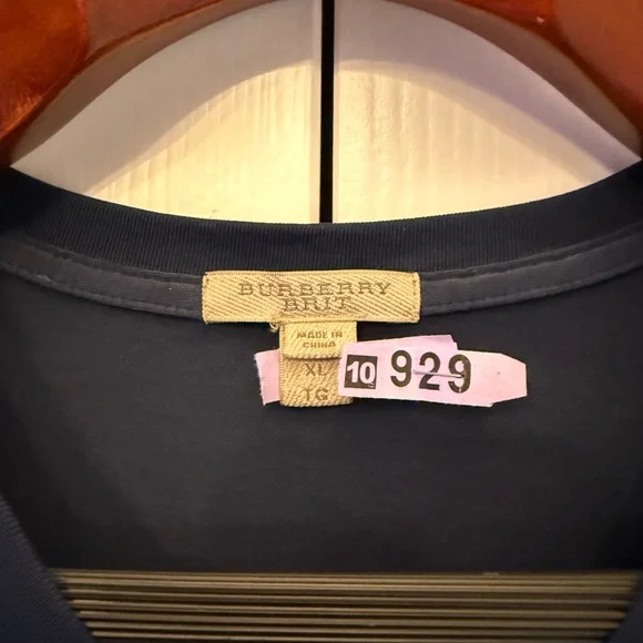 Burberry Men’s Navy V-Neck Tee with Red Logo - Picture 3 of 5